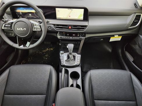 New 2026 Kia Seltos EX image 18