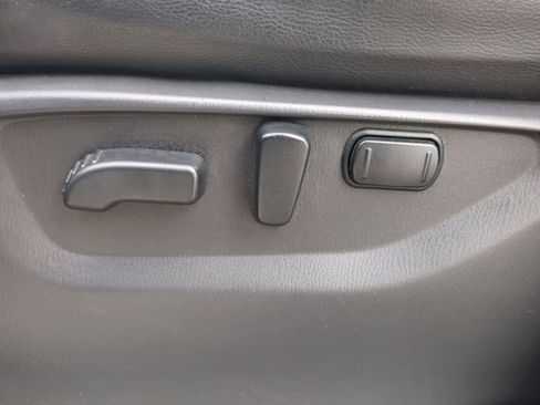 Used 2022 Nissan Armada SL w/ Captain's Chairs Package image 17