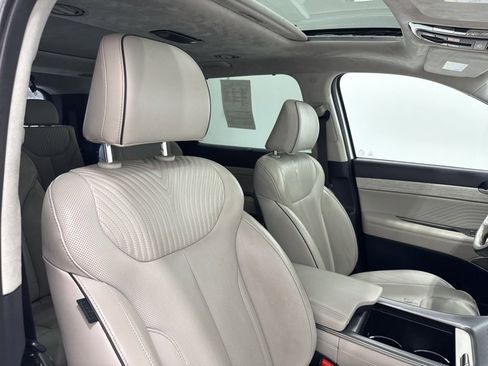 Used 2024 Hyundai Palisade Calligraphy image 16