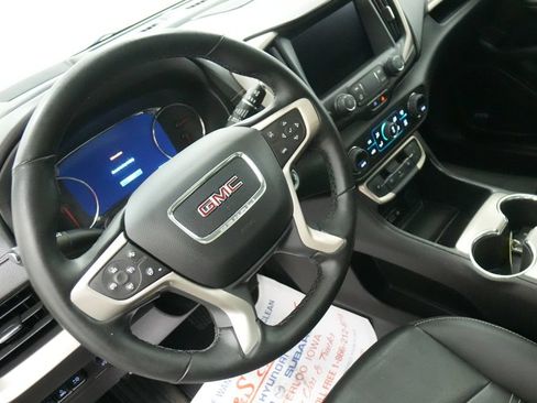 Used 2024 GMC Terrain Denali w/ Denali Premium Package AWD/4WD image 14