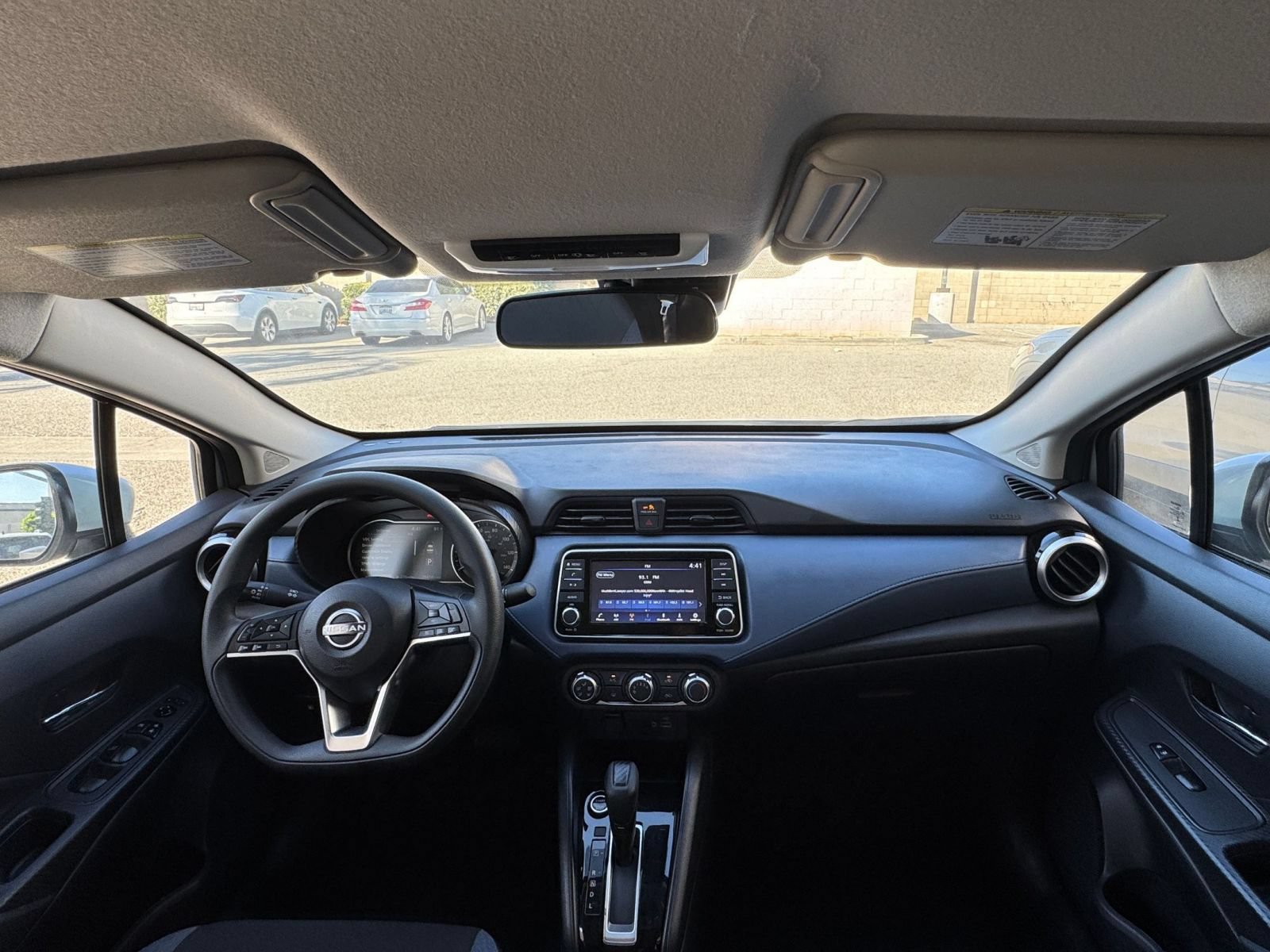 Used 2025 Nissan Versa SV FWD image 31