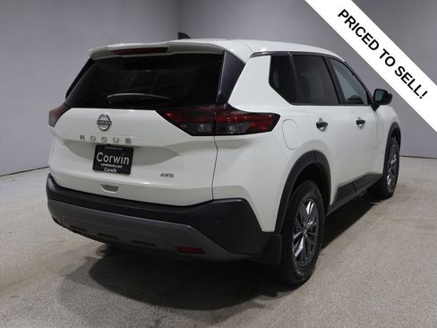 Used 2022 Nissan Rogue S AWD/4WD image 2