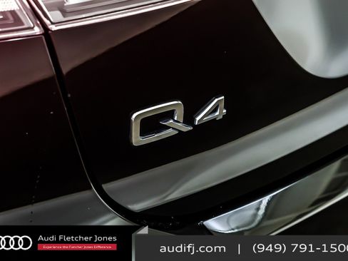 Used 2023 Audi Q4 e-tron Premium Plus w/ Premium Plus image 9