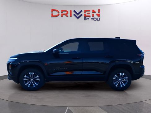 New 2026 Chevrolet Equinox LT w/ Convenience Package II image 2