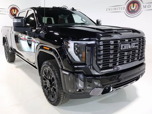 Used 2024 GMC Sierra 2500 Denali Ultimate image 32
