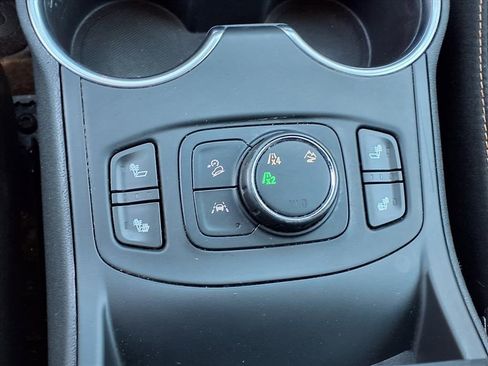 Used 2020 GMC Terrain SLE w/ Driver Convenience Package image 29