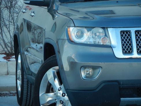 Used 2012 Jeep Grand Cherokee Overland Summit image 8