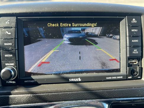 Used 2016 Chrysler Town & Country Touring w/ Driver Convenience Group FWD image 27