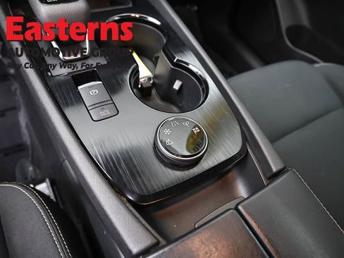 Used 2023 Nissan Rogue S AWD/4WD image 21