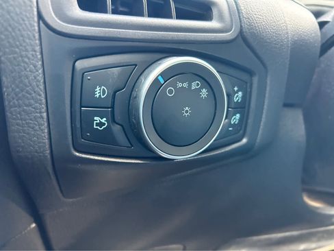 Used 2016 Ford Focus SE w/ Equipment Group 201A image 21