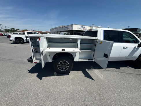 New 2026 GMC Sierra 3500 SLE w/ SLE Convenience Package AWD/4WD image 46