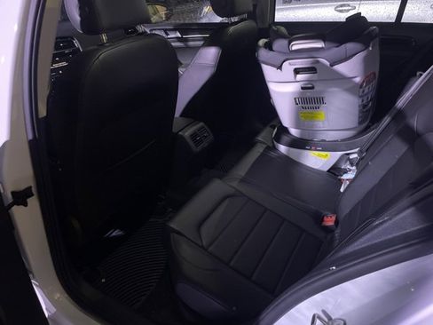 Used 2018 Volkswagen Golf SEL image 16