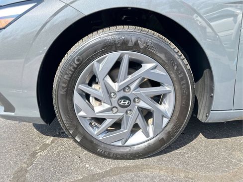 Certified 2024 Hyundai Elantra SEL FWD image 22