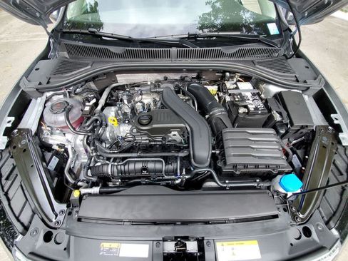 Used 2024 Volkswagen Jetta SE FWD image 18