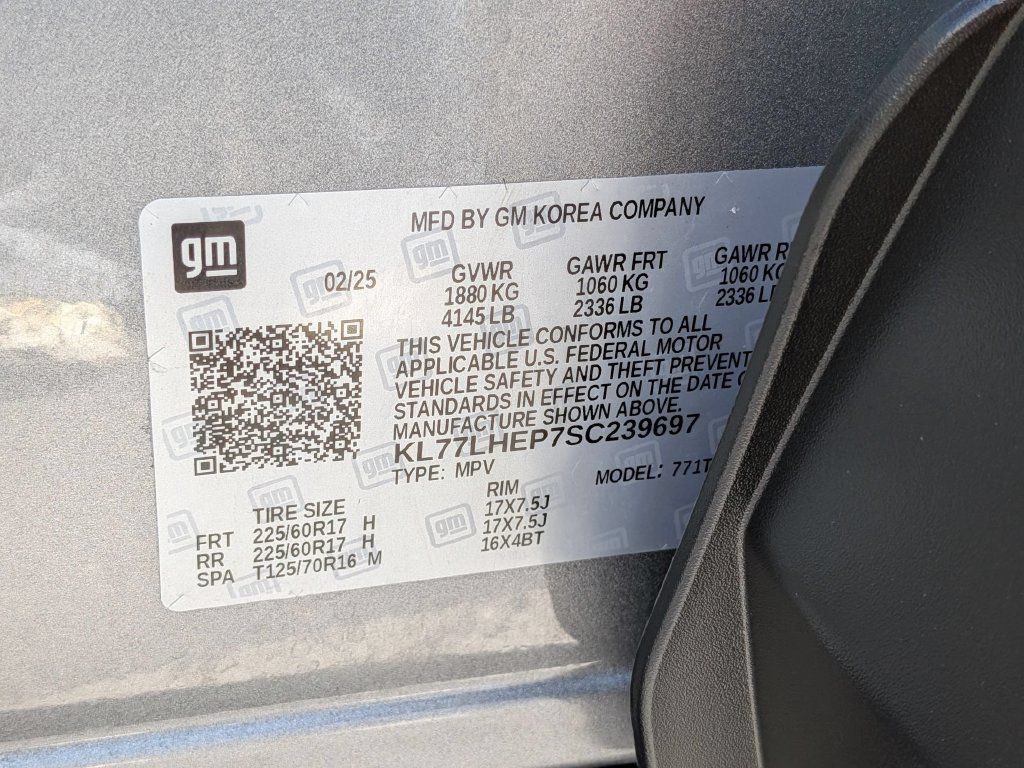 Used 2025 Chevrolet Trax LT w/ LT Convenience Package FWD image 35