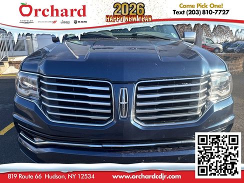 Used 2017 Lincoln Navigator Select image 8
