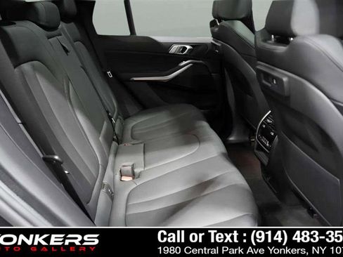 Used 2022 BMW X5 xDrive40i w/ Premium Package image 35