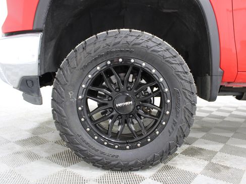 Used 2024 Chevrolet Silverado 2500 LT AWD/4WD image 31