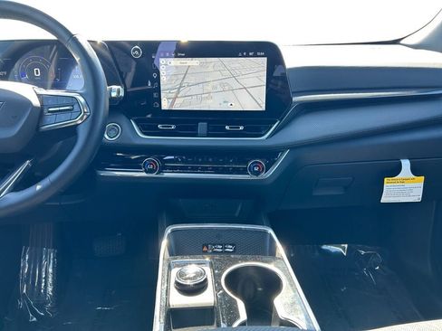 Used 2026 Chevrolet Equinox LT w/ Convenience Package II AWD/4WD image 15