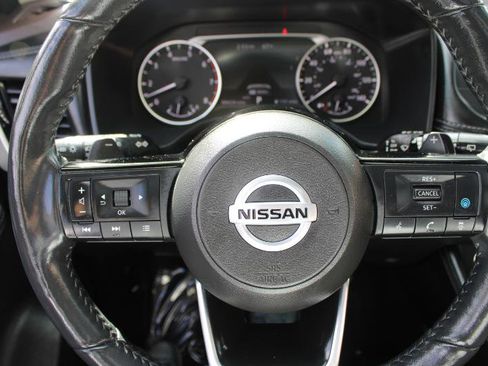 Used 2021 Nissan Rogue SL image 9