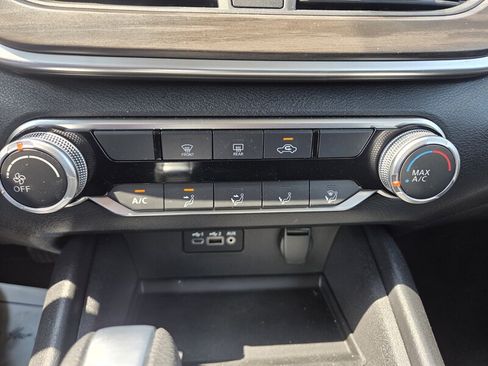 Used 2025 Nissan Altima 2.5 SV FWD image 20