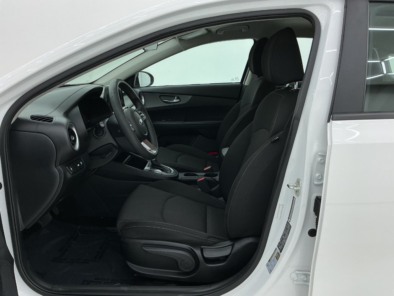 Used 2020 Kia Forte LXS FWD image 14