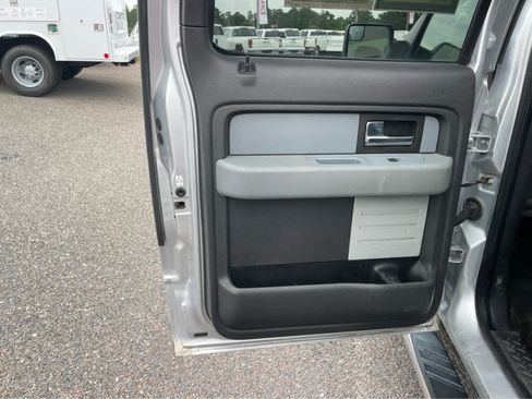 Used 2014 Ford F150 XLT w/ XLT Chrome Package AWD/4WD image 17