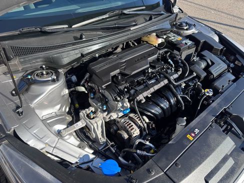 Used 2025 Kia K4 LXS image 36