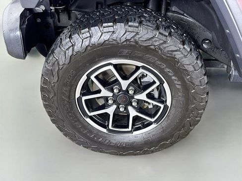 Used 2025 Jeep Wrangler Unlimited Rubicon AWD/4WD image 30