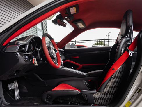 Certified 2019 Porsche 911 GT2 RS RWD image 48