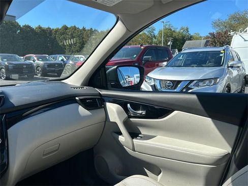 Certified 2022 Nissan Rogue Sport SL w/ Premium Package image 24