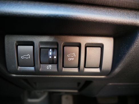 Used 2025 Subaru Outback Premium AWD/4WD image 26