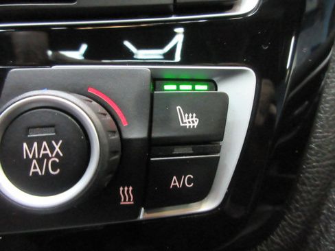 Used 2019 BMW 440i xDrive Coupe w/ Convenience Package image 33