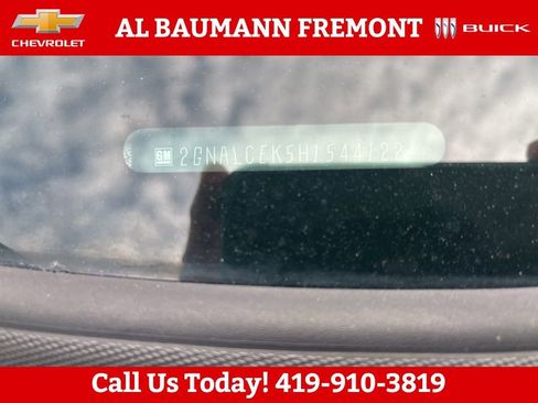 Used 2017 Chevrolet Equinox LT w/ Convenience Package image 4