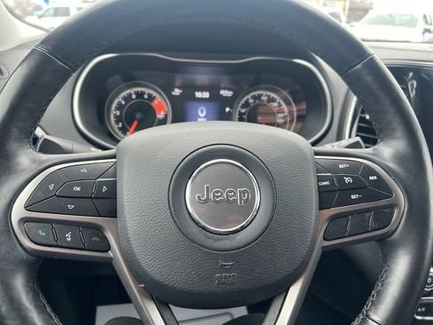 Used 2019 Jeep Cherokee Limited image 31