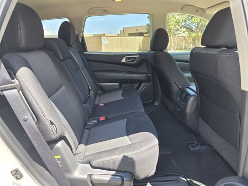 Used 2020 Nissan Pathfinder SV AWD/4WD image 21