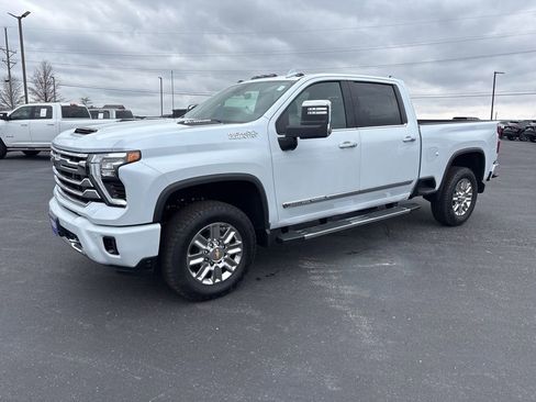 New 2026 Chevrolet Silverado 2500 High Country w/ High Country Premium Package AWD/4WD image 7