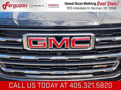 New 2026 GMC Yukon XL AT4 w/ AT4 Premium Plus Package AWD/4WD image 8