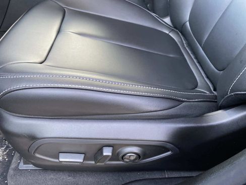 New 2026 Jeep Grand Cherokee Limited image 9