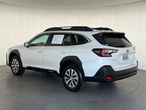 Certified 2024 Subaru Outback Premium AWD/4WD image 7