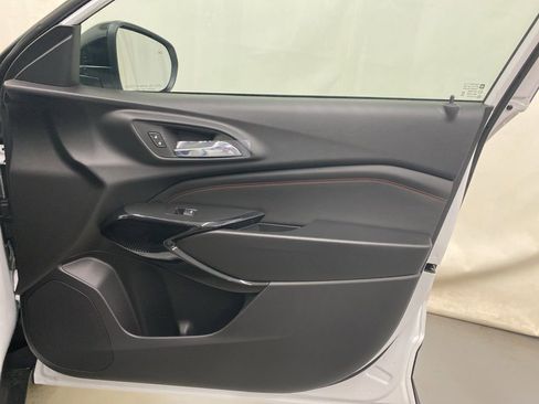 New 2026 Chevrolet Trax RS w/ Sunroof Package image 11