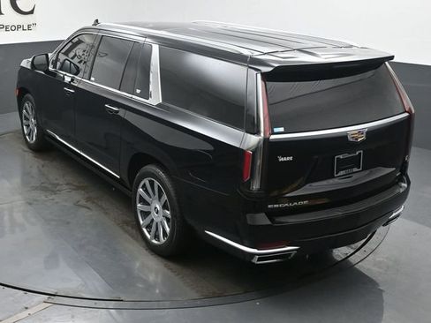 Used 2024 Cadillac Escalade ESV Premium Luxury Platinum image 43