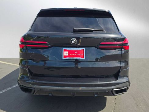 Used 2024 BMW X5 xDrive40i w/ M Sport Package image 4