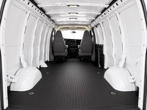 Used 2025 GMC Savana 3500 Extended RWD image 14