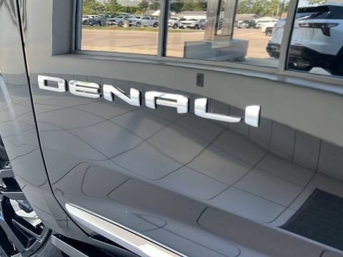 Used 2025 GMC Yukon XL Denali w/ Sun & Power Step Package AWD/4WD image 26