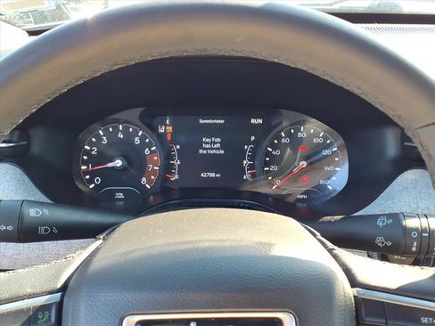 Used 2024 Jeep Compass Latitude image 20