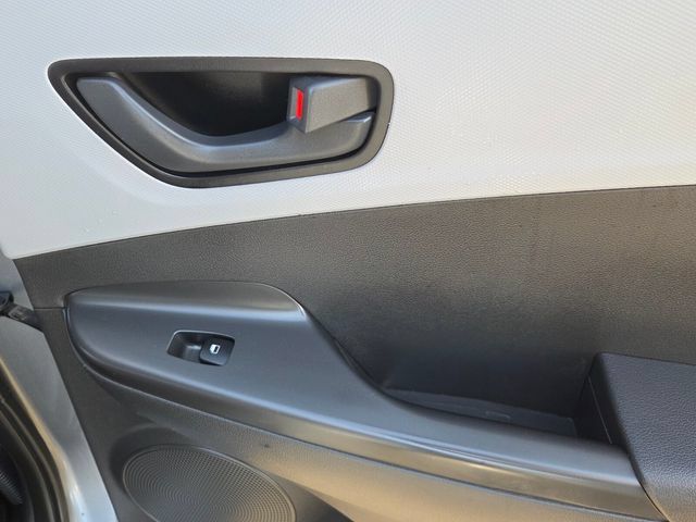 Used 2019 Hyundai Kona SEL FWD image 12