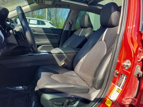 Certified 2020 Toyota Camry XSE FWD image 20
