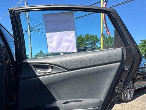 Used 2019 Honda Civic LX image 17