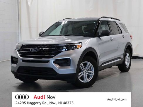 Used 2021 Ford Explorer XLT AWD/4WD image 1